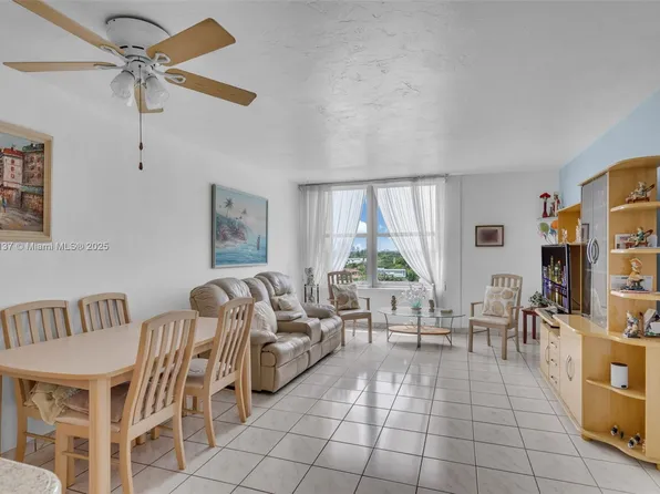 2899 Collins Ave APT 946, Miami Beach, FL 33140