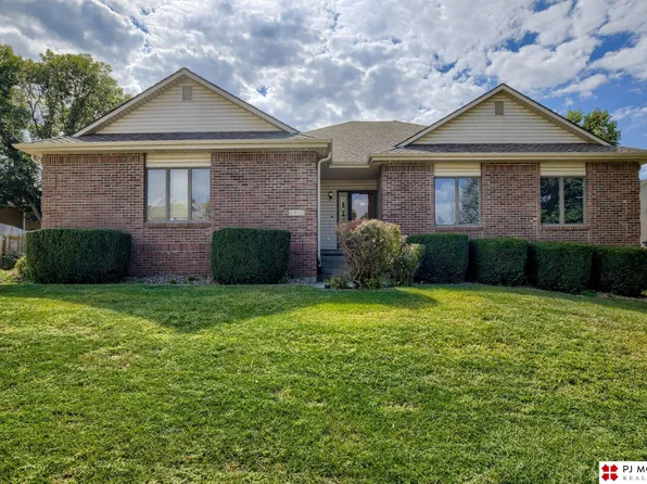 4952 S 163rd St, Omaha, NE 68135
