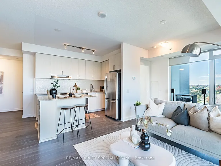 2560 Eglinton Ave W #610 — Photo 2