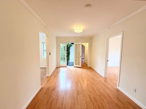 5th image of 628 Westbourne Dr
