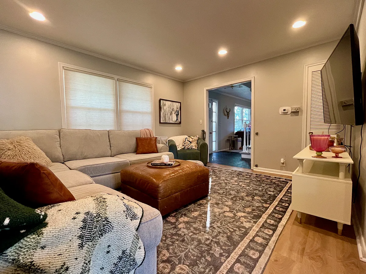 Living Room - 3204 S 117th St