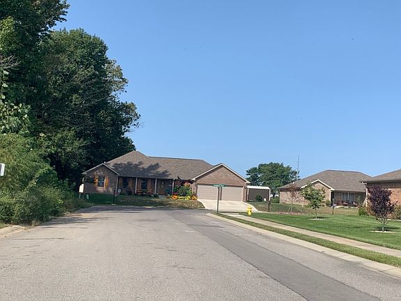 4th image of 1752 Lilly Dr