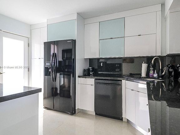 5th image of 1175 Miami Gardens Dr #410