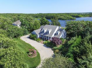 73 Gunning Point Ave, Falmouth, MA 02540