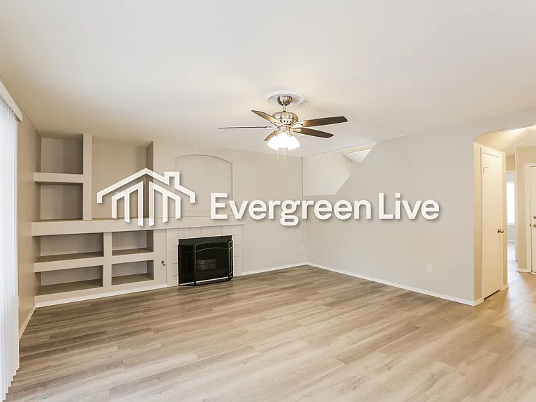 10422 W Oregon Ave — Photo 8