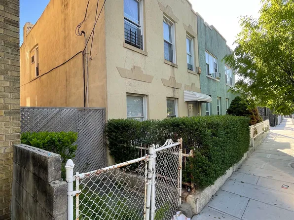 316 44th St, Union City, NJ 07087