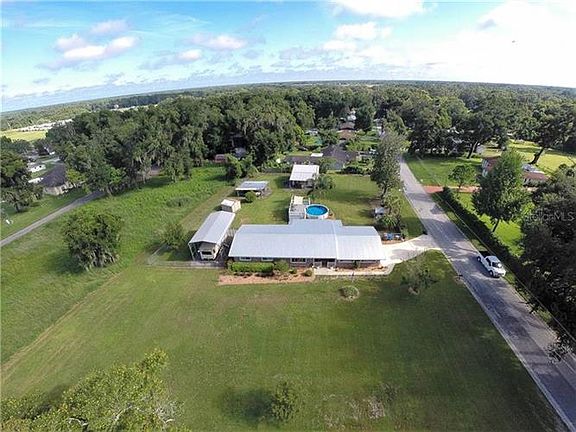 2nd image of 4804 Lynn Oaks Cir
