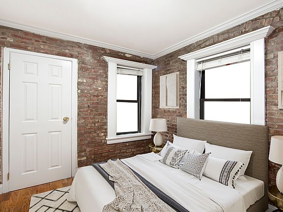 4th image of 13 Essex St APT 13
