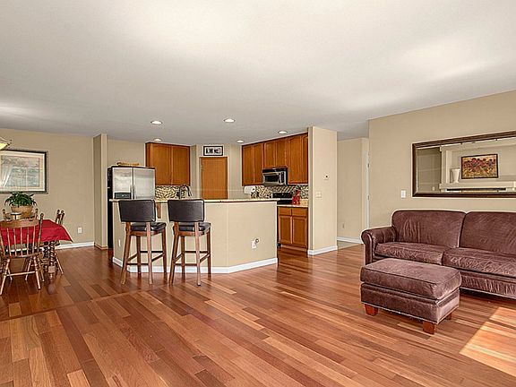5th image of 11813 57th Ave SE