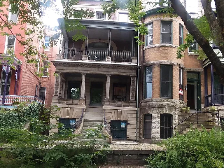2012 Mount Royal Ter — Photo 40