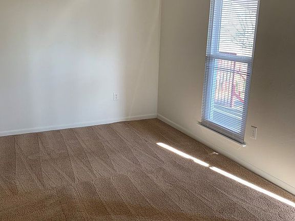 3rd image of 4138 Cresthill Dr APT 8