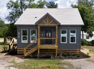 610 10th St W, Carrabelle, FL 32322