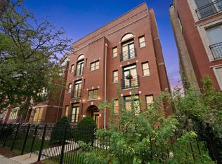 1916 W Belmont Ave #3W, Chicago, IL 60657