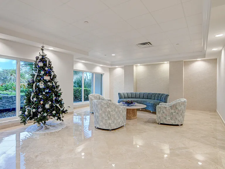 4301 N Ocean Blvd #507 — Photo 73