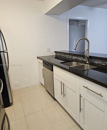 5th image of 430-8180 Geneva Ct #430