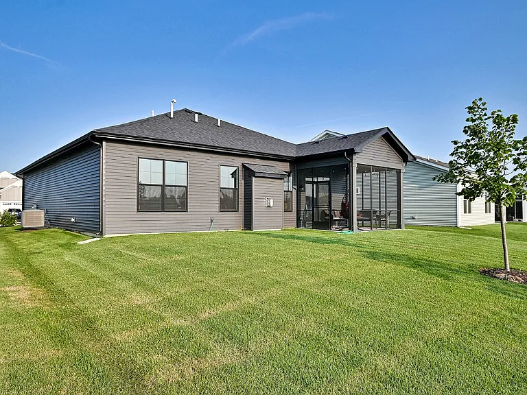 311 Dennis Ln — Photo 27