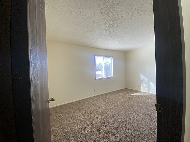 Kimberly Club Apartments — Photo 195