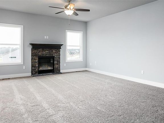 3rd image of 1343 Tuscany Dr SE