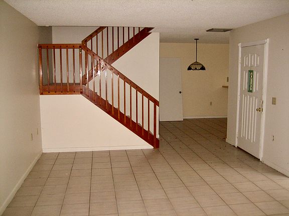 3rd image of 131 Heritage Way
