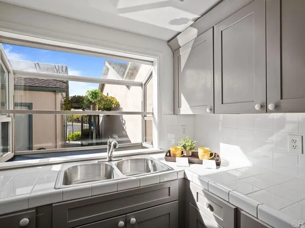 2429 Turnbridge Gln, Escondido, CA 92027