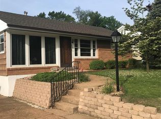 512 Mueller Ct, Saint Louis, MO 63125