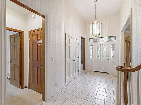 5th image of 11012 W 125th St