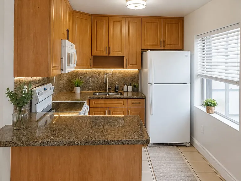 1389 NW 31st Ave #1389-B — Photo 8