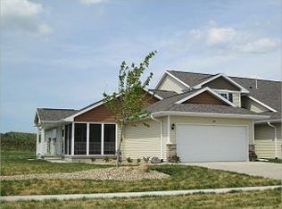 1146 Crescent View Dr NE, Cedar Rapids, IA 52402