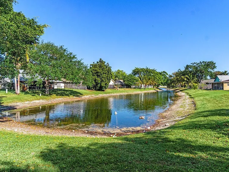 22525 Swordfish Dr — Photo 37