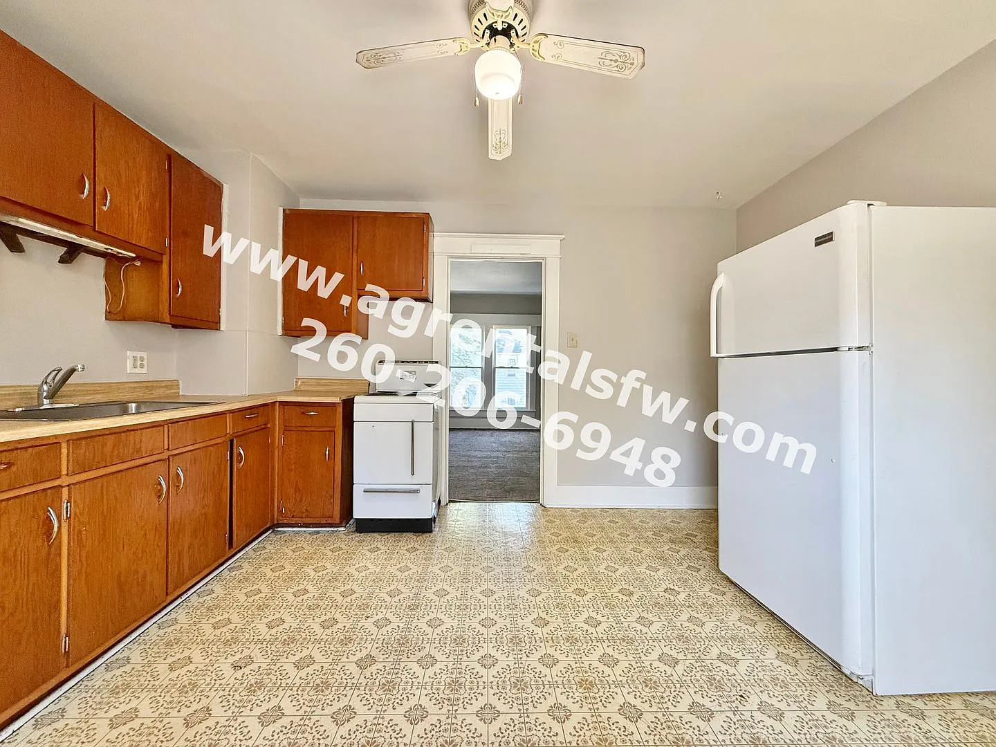 1002 Columbia Ave — Photo 4