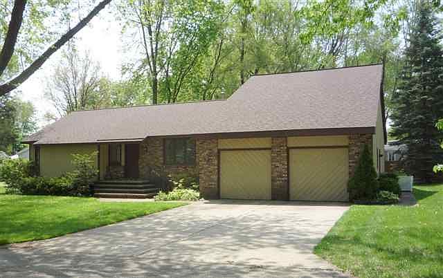 1st image of 4232 Hillcrest Cir
