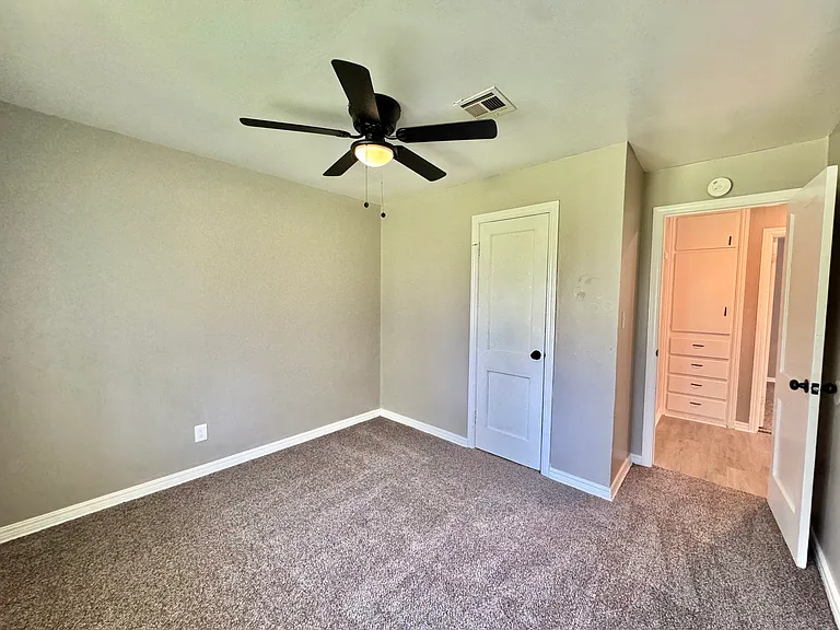 252 E Coe Dr — Photo 14