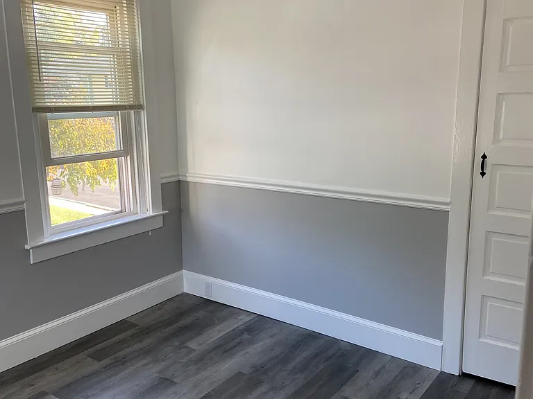 129 Hughes Ave — Photo 13