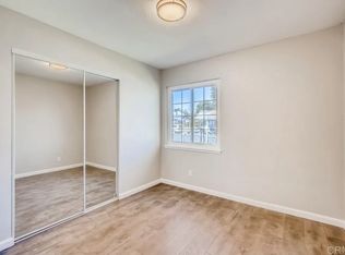 290 Gannet Dr, Vista, CA 92083