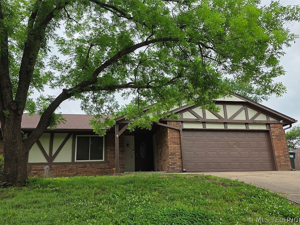 1st image of 2503 Parkwood Dr