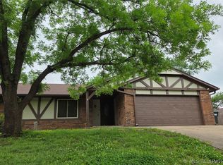 2503 Parkwood Dr, Claremore, OK 74017