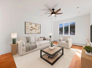 562 Court St #4R, Brooklyn, NY 11231