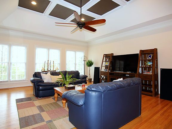 4th image of 1288 Tiverton Pl