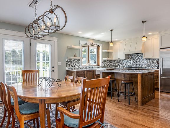 3rd image of 14 Old Bog Road