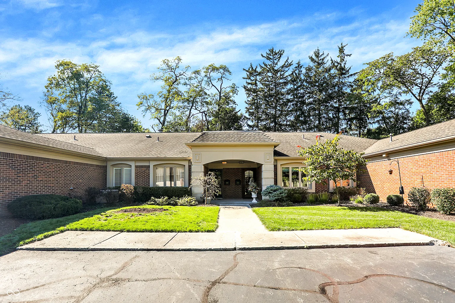 530 Bent Tree Ln photo 1