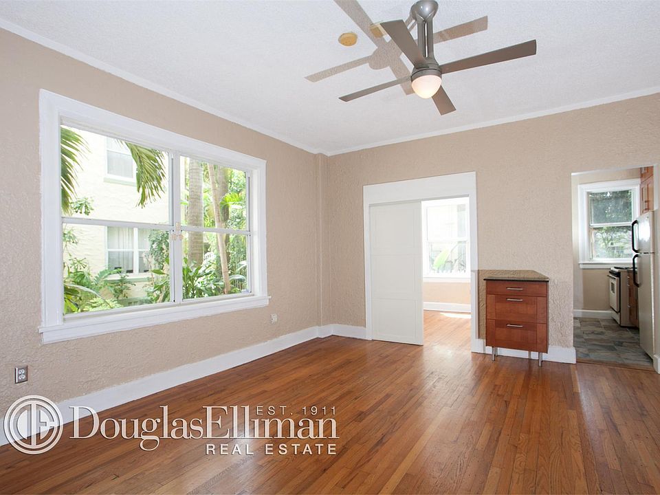 1st image of 900 16th St APT 106