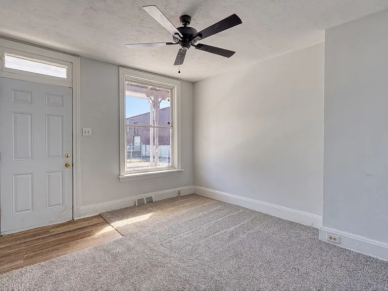 645 Camp St — Photo 12