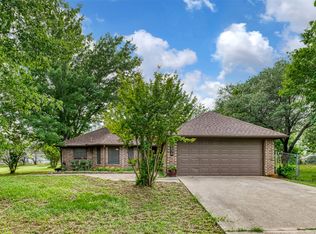 656 Truman Cir, Springtown, TX 76082