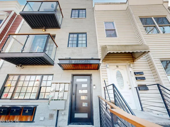 88 Aberdeen St, Brooklyn, NY 11207