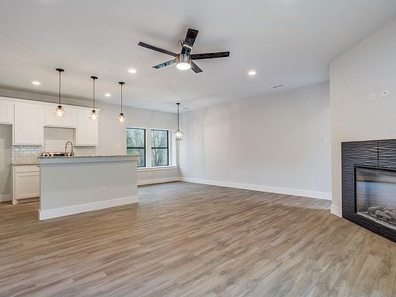 3rd image of 3714 Pueblo St
