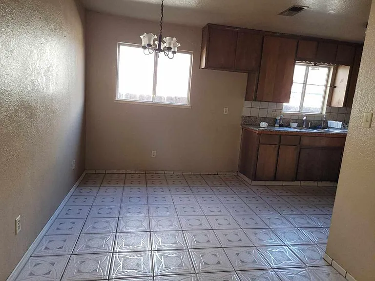 5328 Clark St — Photo 10