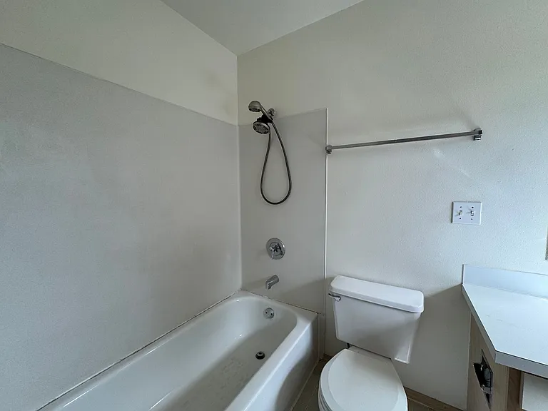 1501 H St #101 — Photo 18