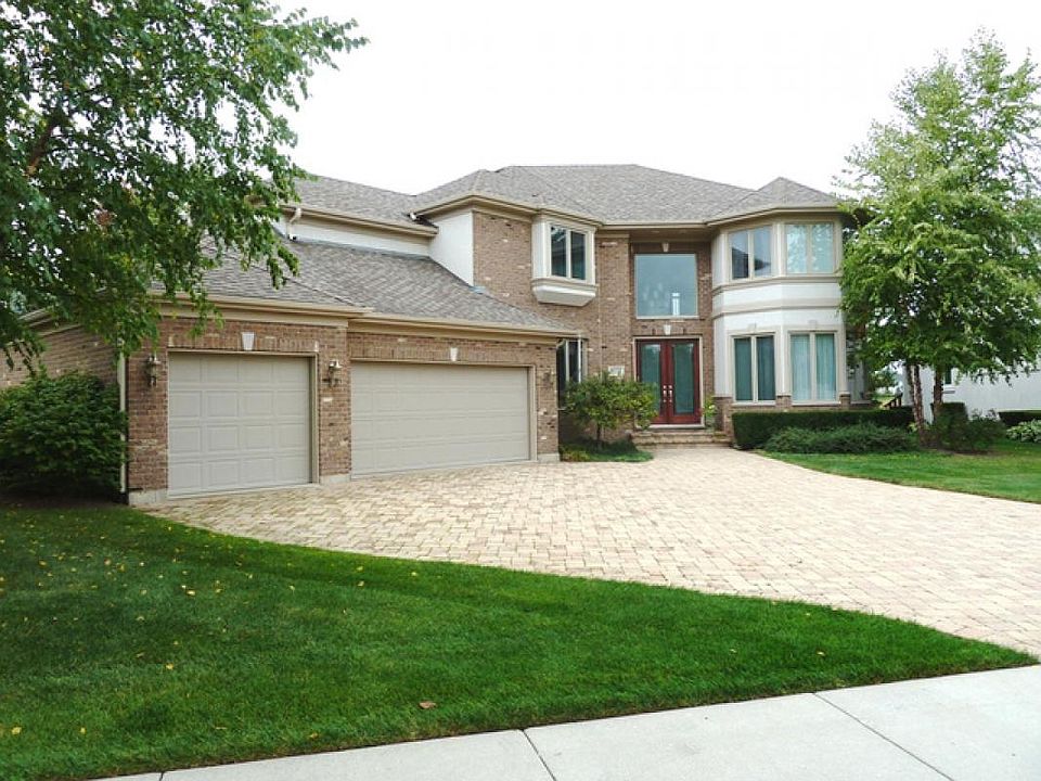 1st image of 2038 Broadmoor Ln