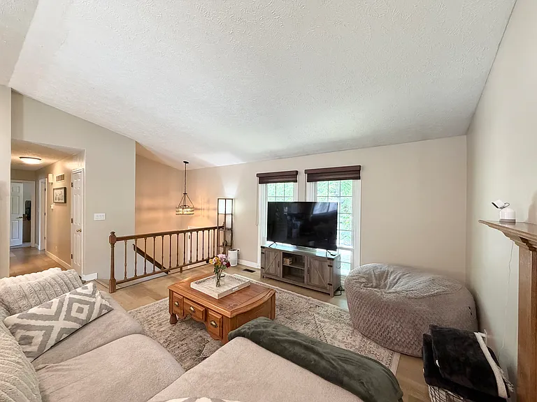727 W Leon Dr — Photo 8