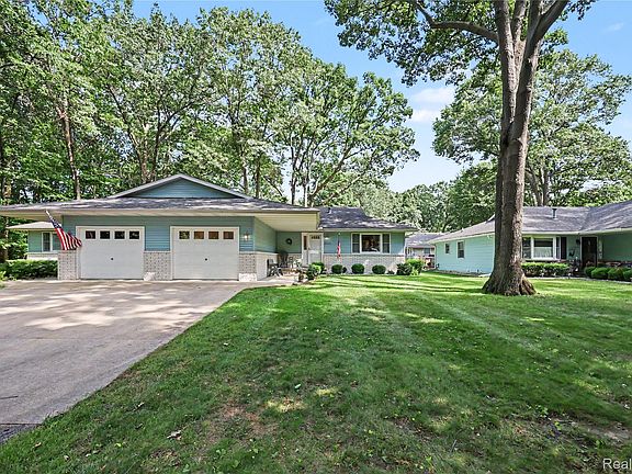 2nd image of 3965 Butternut Ct
